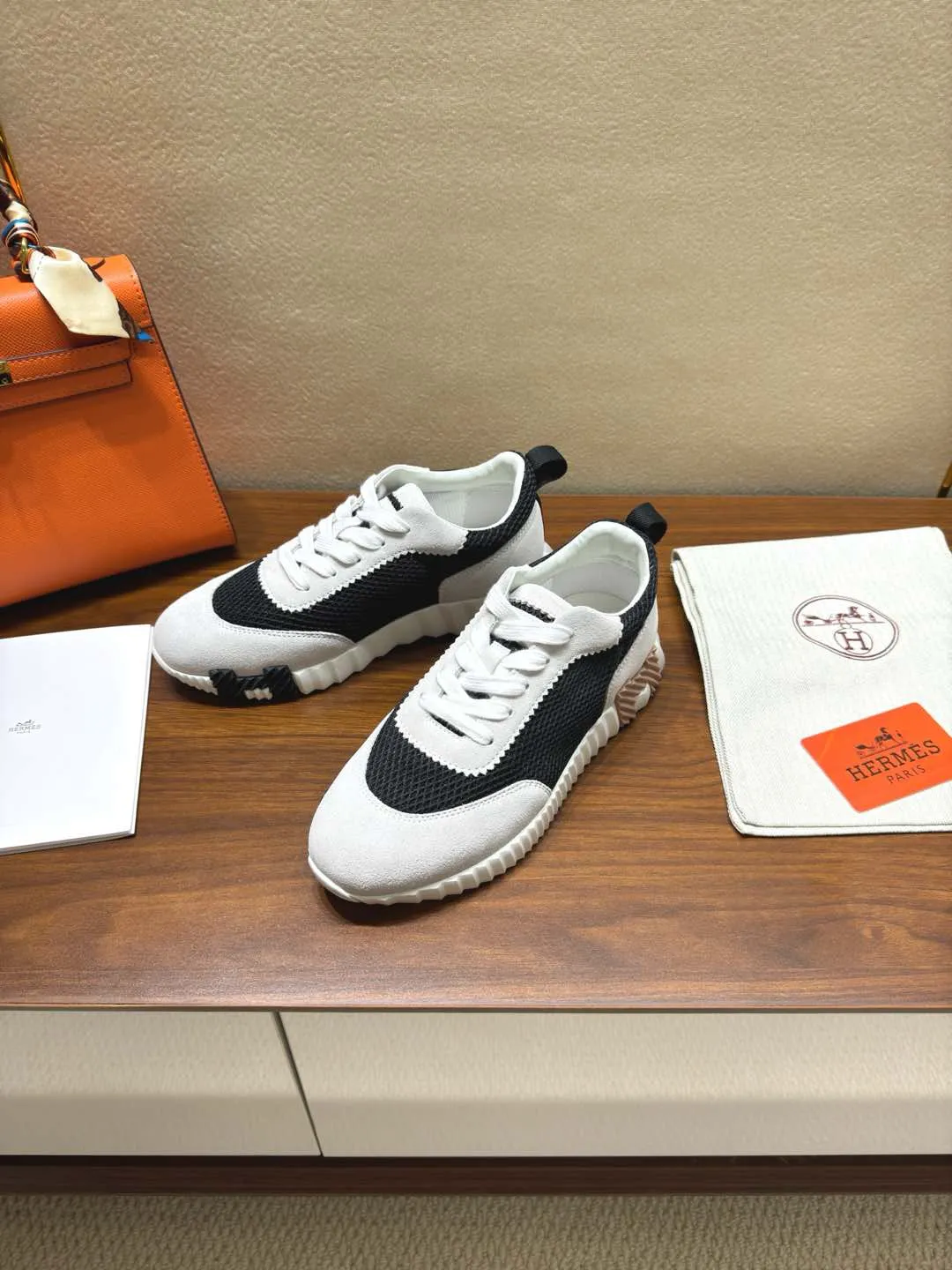 💕💕Factory direct selling price p640💕💕 Men ➕20💰Hermes 🐎24 new sports shoes 🆕 H family 2024giga new sports shoes **3cm, a real artifact, original molded outsole, very stylish and light, perfect foot feel💯 size: 34-46 (customized at 34.45.46)